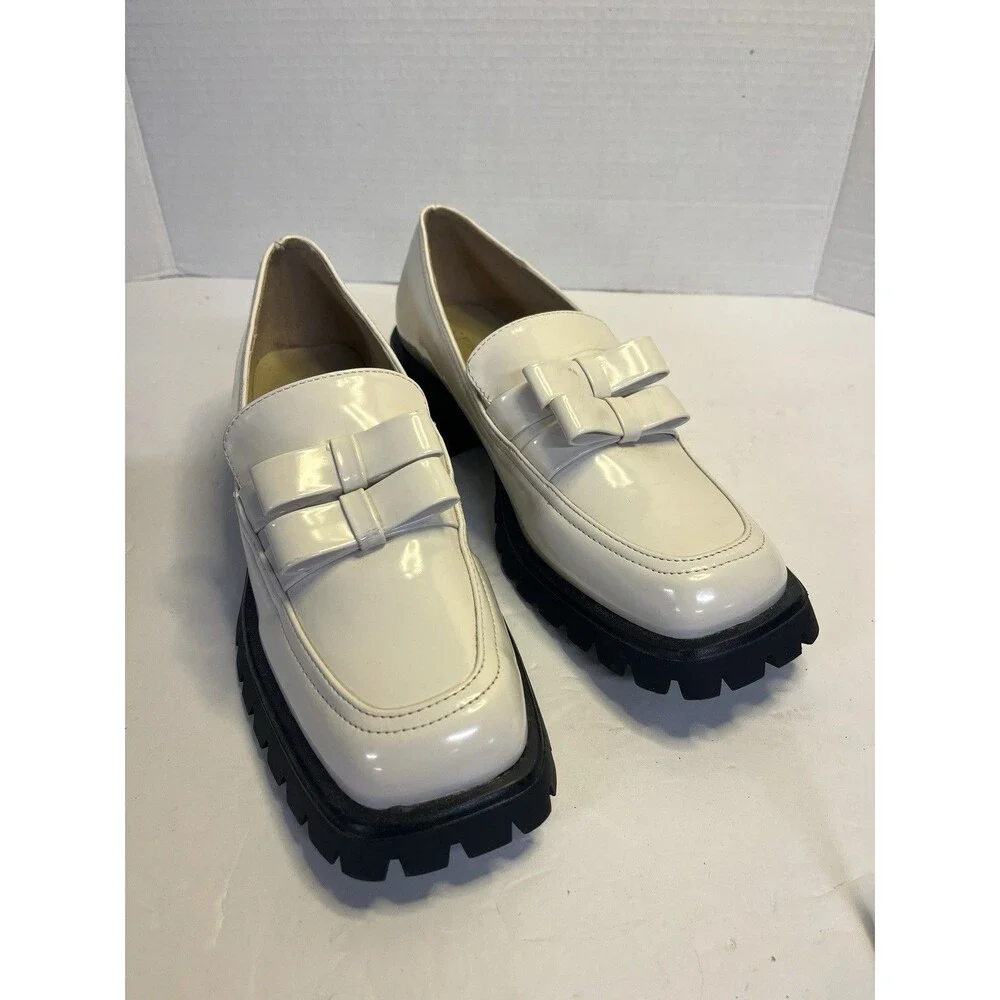 C. Paravano Shoes Size 40 9-9.5 White Lug Slip On Bow Chunky Black Sole Unworn